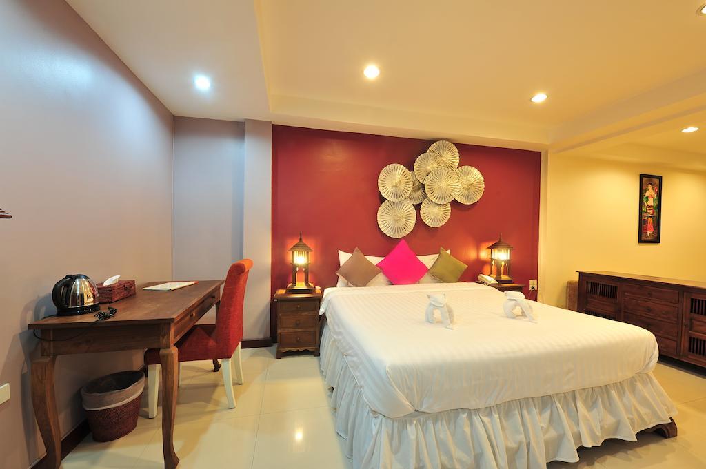 Lullaby Inn Silom Банкок Екстериор снимка